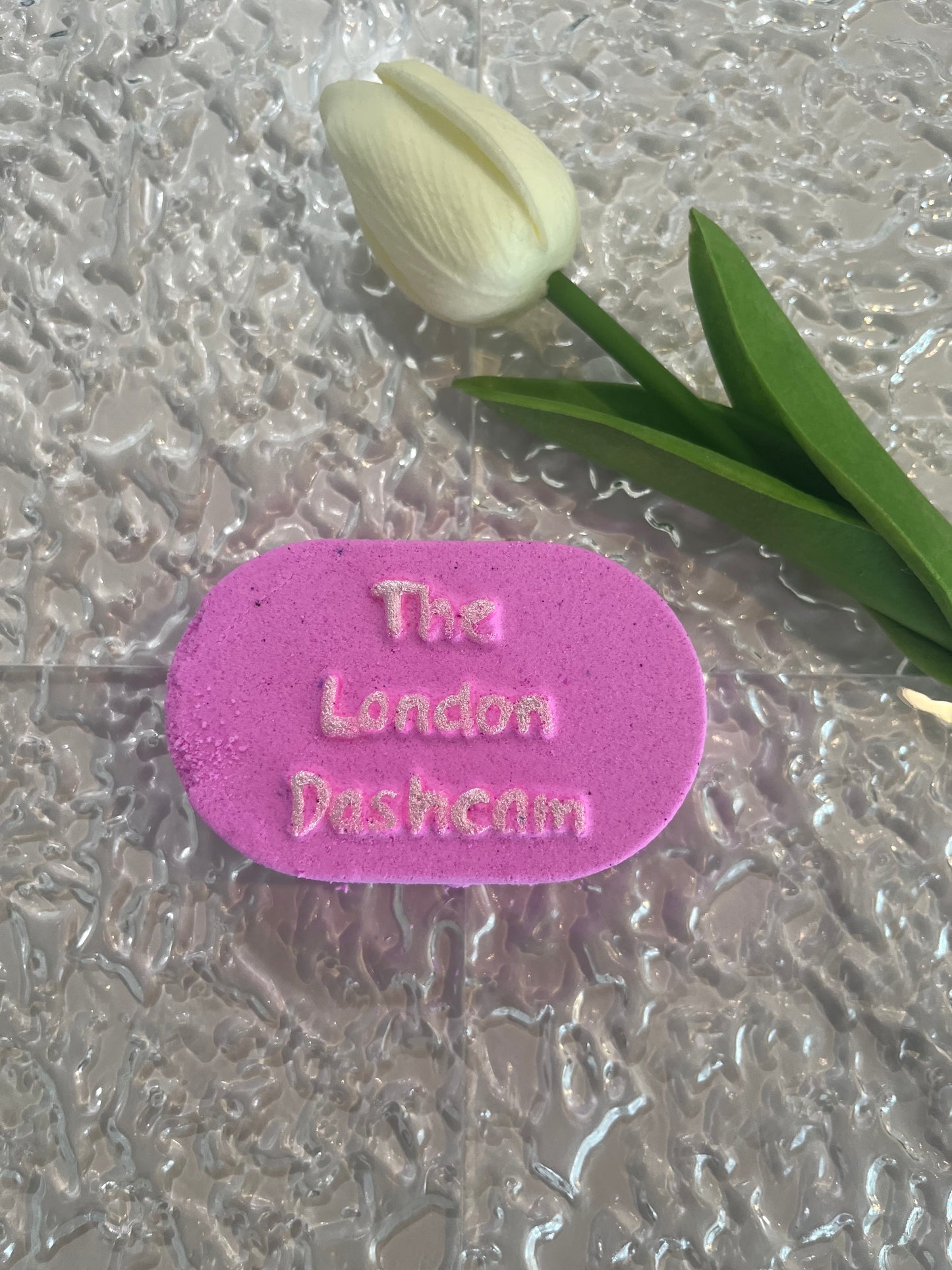 PRE-ORDER dispatch 1-2 weeks - The London Dashcam Bath Bomb